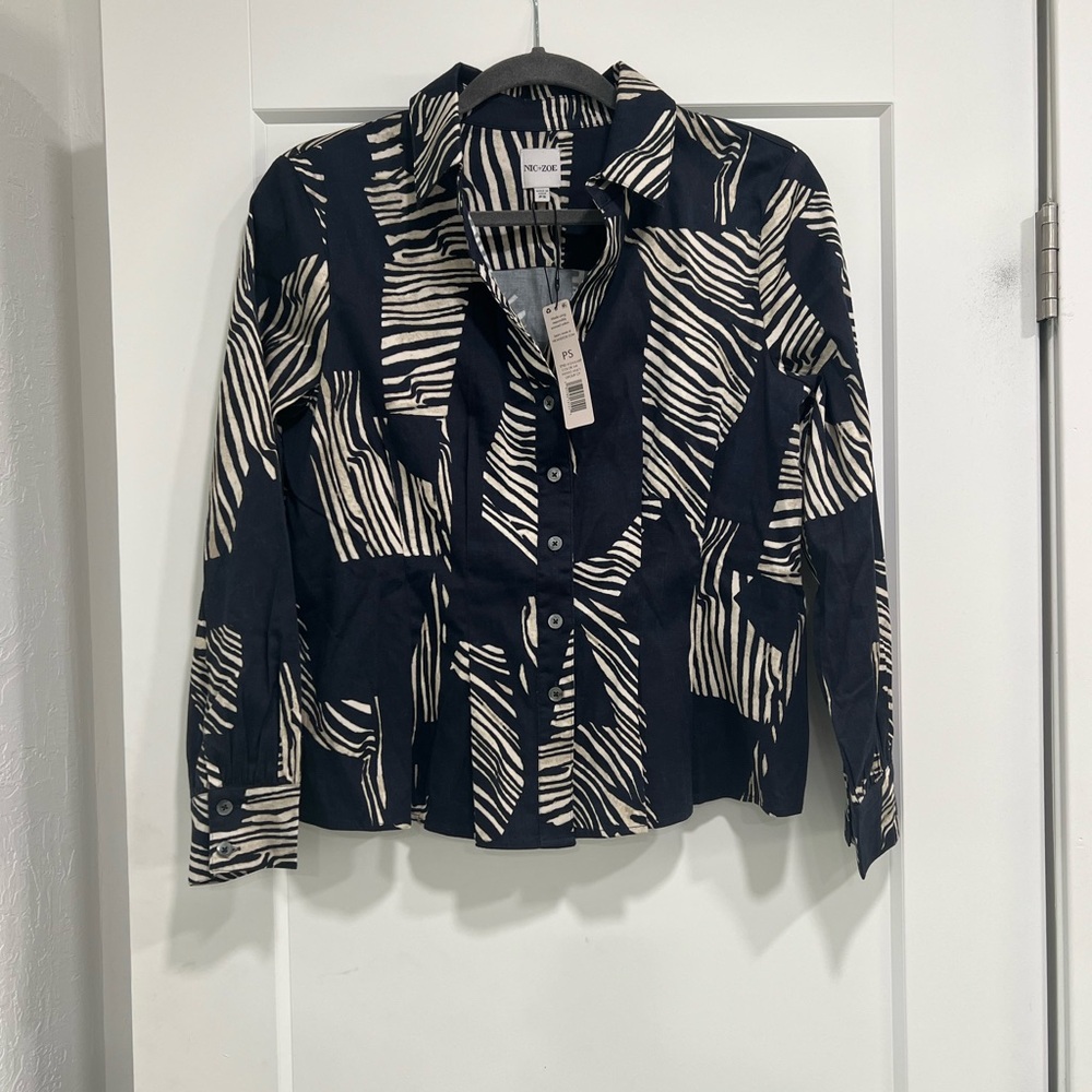 NIC+ZOE Navy and Cream Zebra Print Shirt